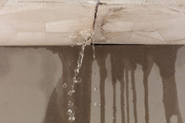 Professional Water Extraction technician working in Jamestown, MO